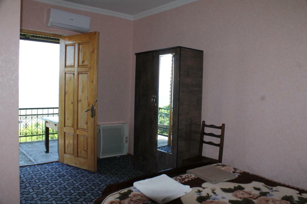 Guest House Shota Sighnaghi Esterno foto