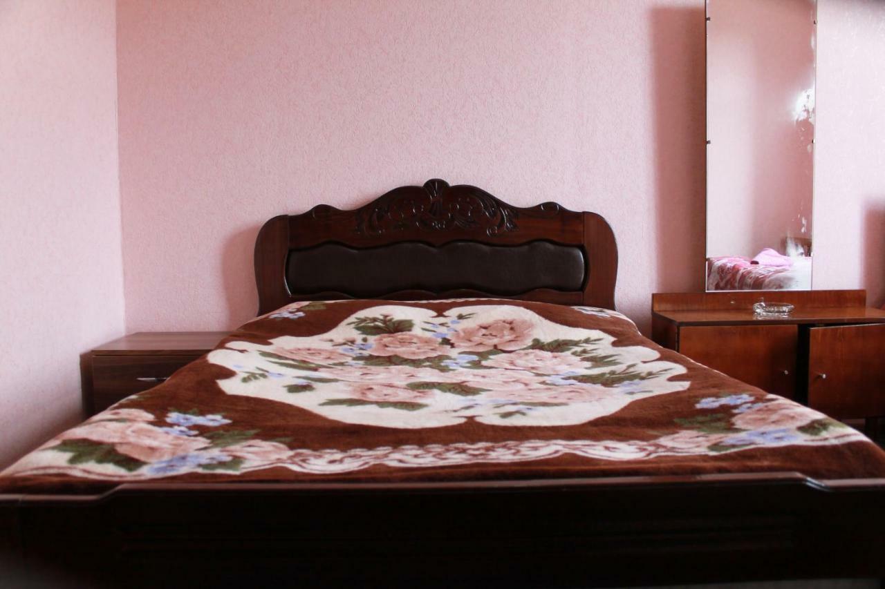 Guest House Shota Sighnaghi Esterno foto